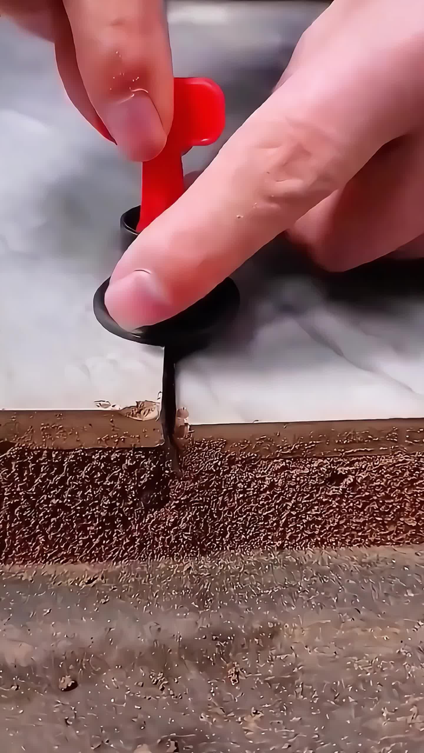 阳台墙面空鼓(阳台墙面空鼓露筋怎么处理)